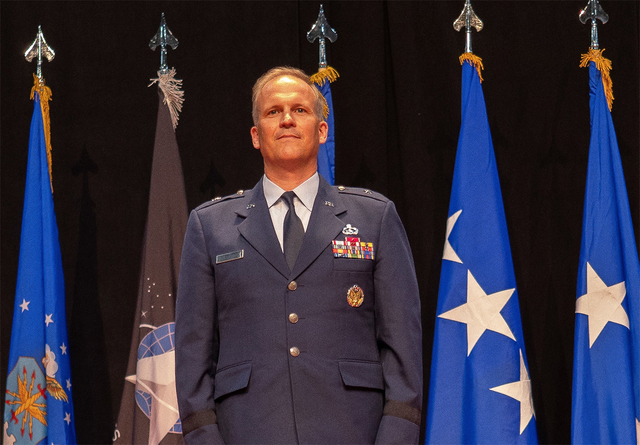 Gen Bartolomei assumes command of AFRL