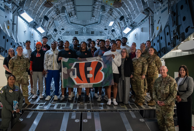 Bengals rookies in group photo tour C-17 aircraft