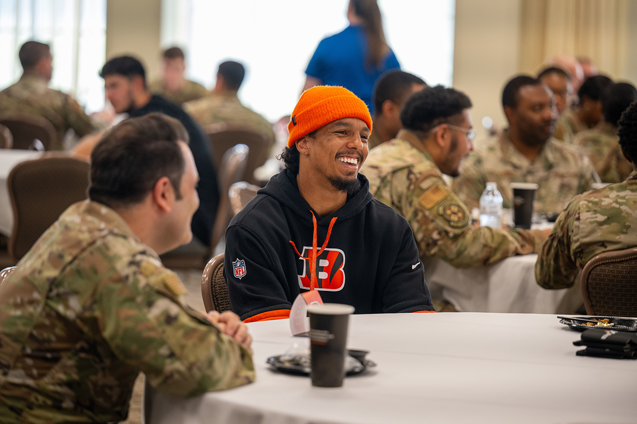 Bengals rookies and airmen chat during luncheon